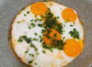 Hình của món Trứng chiên nước mắm.