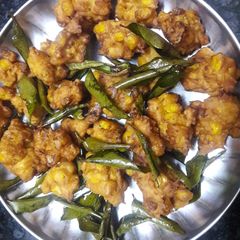 A picture of Sweet corn pakoda.