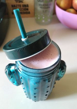 Una foto de Batido con fresas Súper RICO