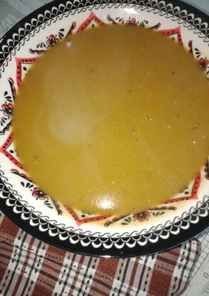 صورة لوصفة حساء بزلاء بالبقدونس