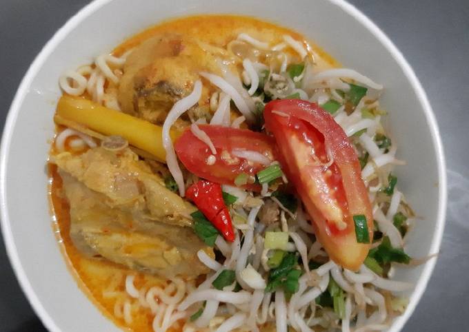 Soto Ayam Rempah Kuah Susu