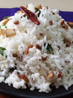 தலைப்பு : தேங்காய் சாதம்(thengai satham recipe in tamil) செய்முறை முக்கிய புகைப்படம்