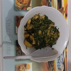 A picture of Spinach and potato dry curry.