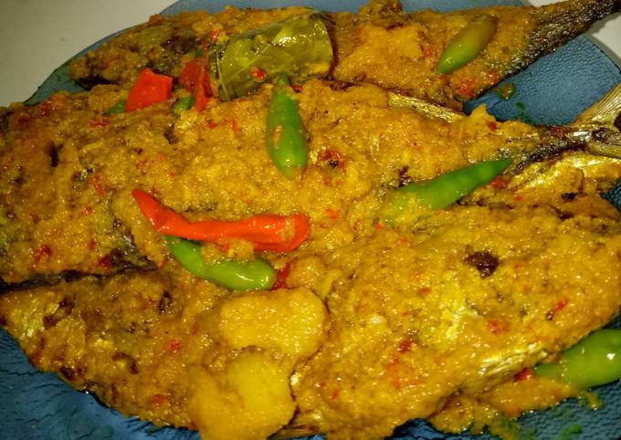 Mudah Banget Masakan Resep Pesmol ikan kembung