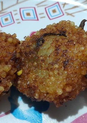आलू साबूदाना वड़ा (Aloo sabudana vada recipe in Hindi) रेसिपी मुख्य फोटो