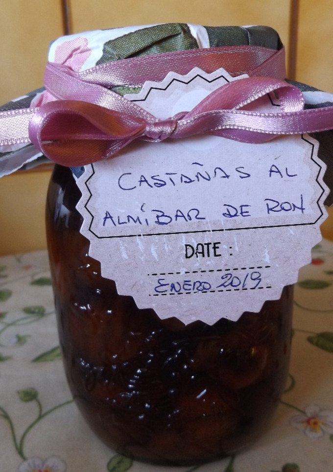 Una foto de Castañas al almíbar de ron blanco