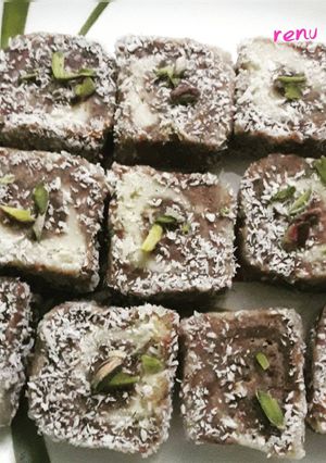 दूध पाउडर और कोको पाउडर बर्फी (Milk powder and coco powder barfi recipe in hindi) रेसिपी मुख्य फोटो