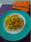 Pasta con crema di fiori di zucca, ricotta e code di gamberi