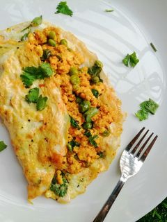 মটর পনির স্টাফড ওমলেট (Matar paneer stuffed omelette recipe in Bengali) রেসিপির প্রধান ছবি