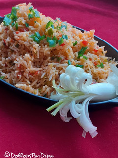 शेजवान फ्राईड राइस (Schezwan fried Rice Recipe in Hindi) रेसिपी मुख्य फोटो