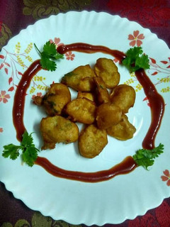 आलू दाल के पकोड़े (Aloo daal ke pakode recipe in hindi) रेसिपी मुख्य फोटो
