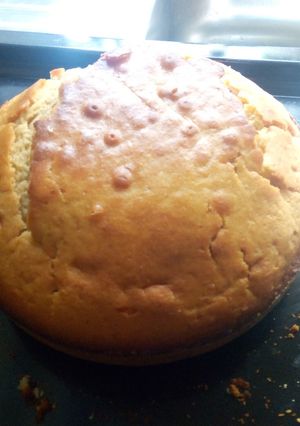A picture of Vanilla sponge cake.