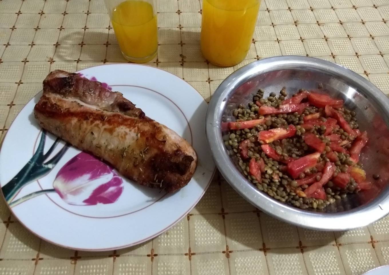 Cerdo al Romero con ensalada de lentejas