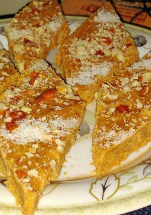 A picture of Sooji or Besan ka Halwa.
