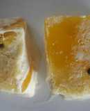 Postre carlota con baño de maracuyá