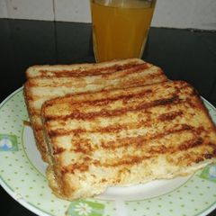 A picture of Toast Mayai.