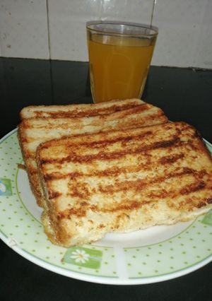 A picture of Toast Mayai.