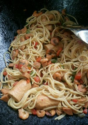 Foto resep Spaghetti Aglio Olio Sosis Premium Lada Hitam