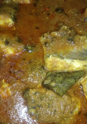 फ्राइड फिश करी (Fried fish curry recipe in Hindi) रेसिपी मुख्य फोटो