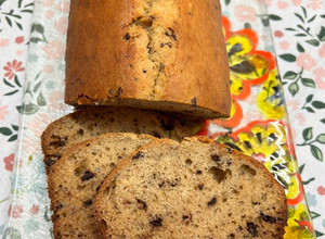 Una foto de Budín de banana con azúcar rubio mascabo 🍌