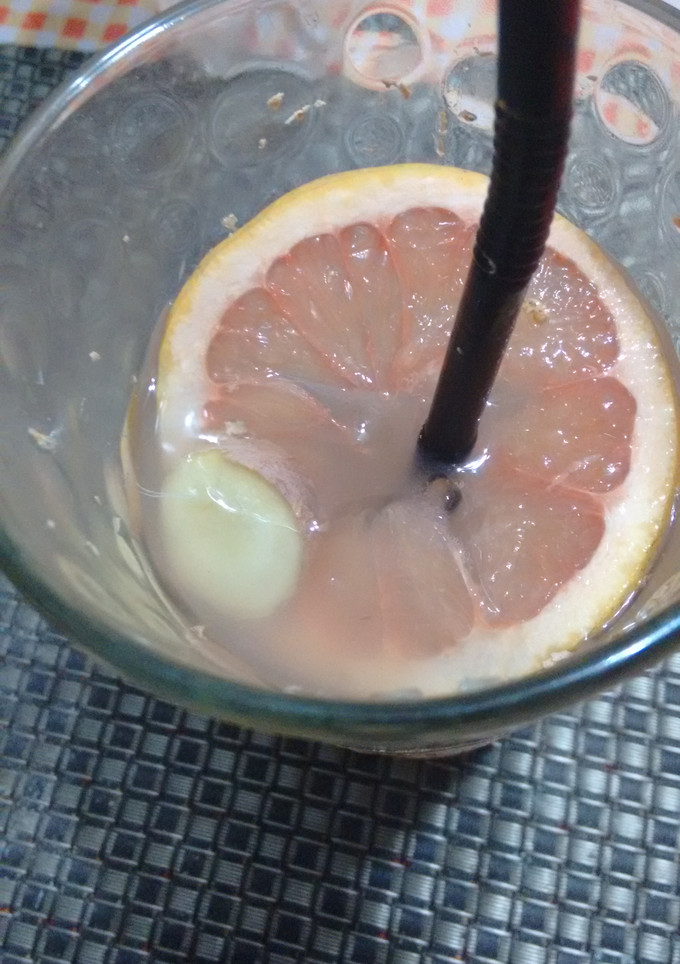 Una foto de Jugo de pomelo y jengibre