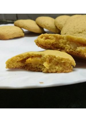 A picture of Stuffed mango cookies.