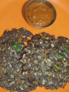 சத்தான ராகி ரொட்டி (Raagi rotti recipe in tamil) செய்முறை முக்கிய புகைப்படம்