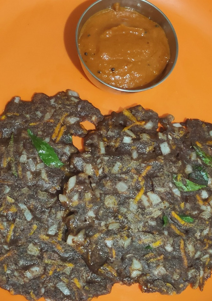 சத்தான ராகி ரொட்டி (Raagi rotti recipe in tamil) செய்முறை முக்கிய புகைப்படம்
