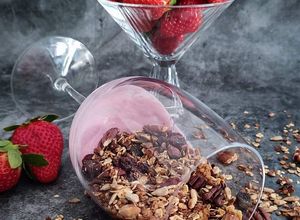 Una foto de 💥 GRANOLA CON YOGURT 💥