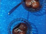 खोव्याचे गुलाबजामुन (Khoyache Gulab Jamun Recipe In Marathi)