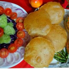A picture of Aata Puri.