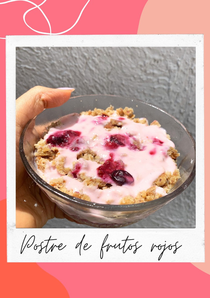 Una foto de Postre de frutos rojos saludable 🍓