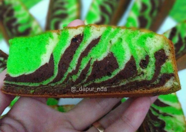 Bolu Zebra Putih Telur