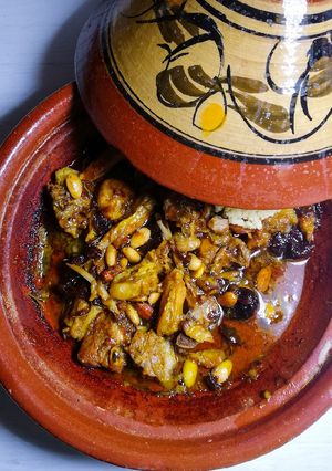 Foto di Tajine (marocchina) di agnello con frutta secca e miele🍯