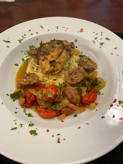 A picture of Chicken Scarpariello.