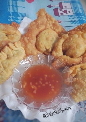 Foto resep Homemade Crispy Kulit Pangsit Goreng isi Ayam (Recommended untuk goreng)