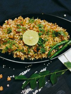 साबूदाना खिचड़ी (sabudana khichdi recipe in Hindi) रेसिपी मुख्य फोटो