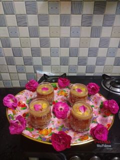 ஆப்பிள் வித் ரோஸ் பெட்டல்ஸ் ஜூஸ்(APPLE WITH ROSE PETALS JUICE RECIPE IN TAMIL) செய்முறை முக்கிய புகைப்படம்