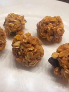 Una foto de Galletas de granola y almendra sin horno! snack saludable