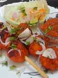 Veg Tandoori Momos with fìŕè roasted Mexican Tomato Salsa