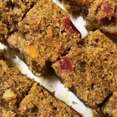 A picture of Eggless Christmas Cake.