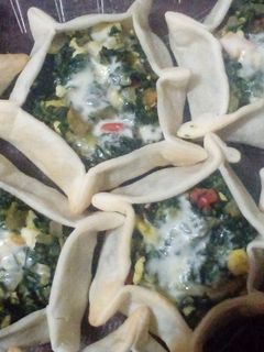Una foto de Canastitas de verduras y queso