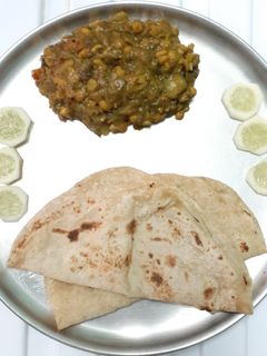 तुरई चना दाल (Turai chana dal recipe in Hindi) रेसिपी मुख्य फोटो