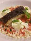 Filetto di baccalà scottato su pappa di pomodoro e stracciatella