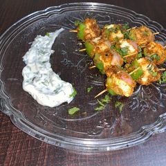 A picture of Paneer tikka with mint Mayo.