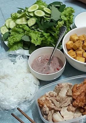 Hình của món Bún đậu mắm tôm.