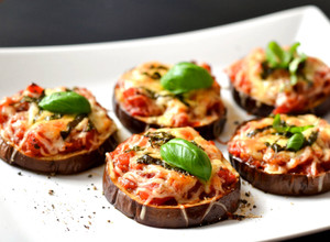 Padlizsán pizzácska recept fotója