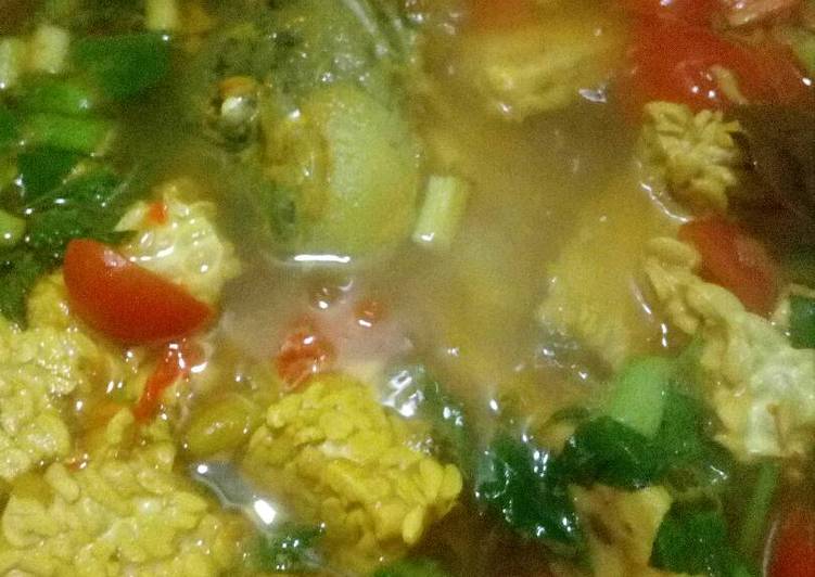 Cara Gampang meracik Kepala gurami plus tempe bumbu asem kunyit sweger, Enak Banget