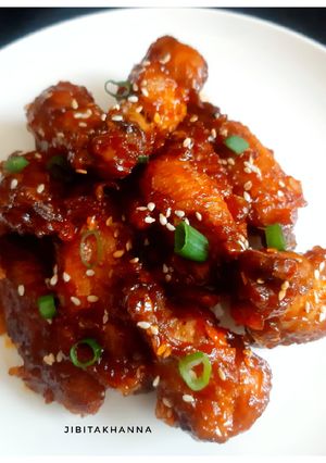A picture of Spicy, Sweet, Tangy Chicken Wings with Thai Sauces.