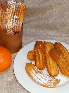 Una foto de Churros 😋 con un toque de sabor a naranja